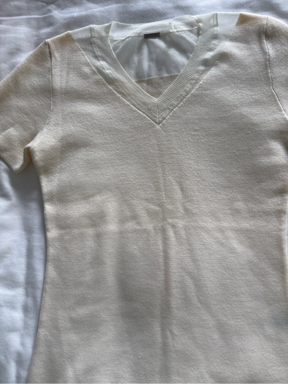 Elie Tahari Cream V-Neck Short Sleeve Sweater, NWOT, XS